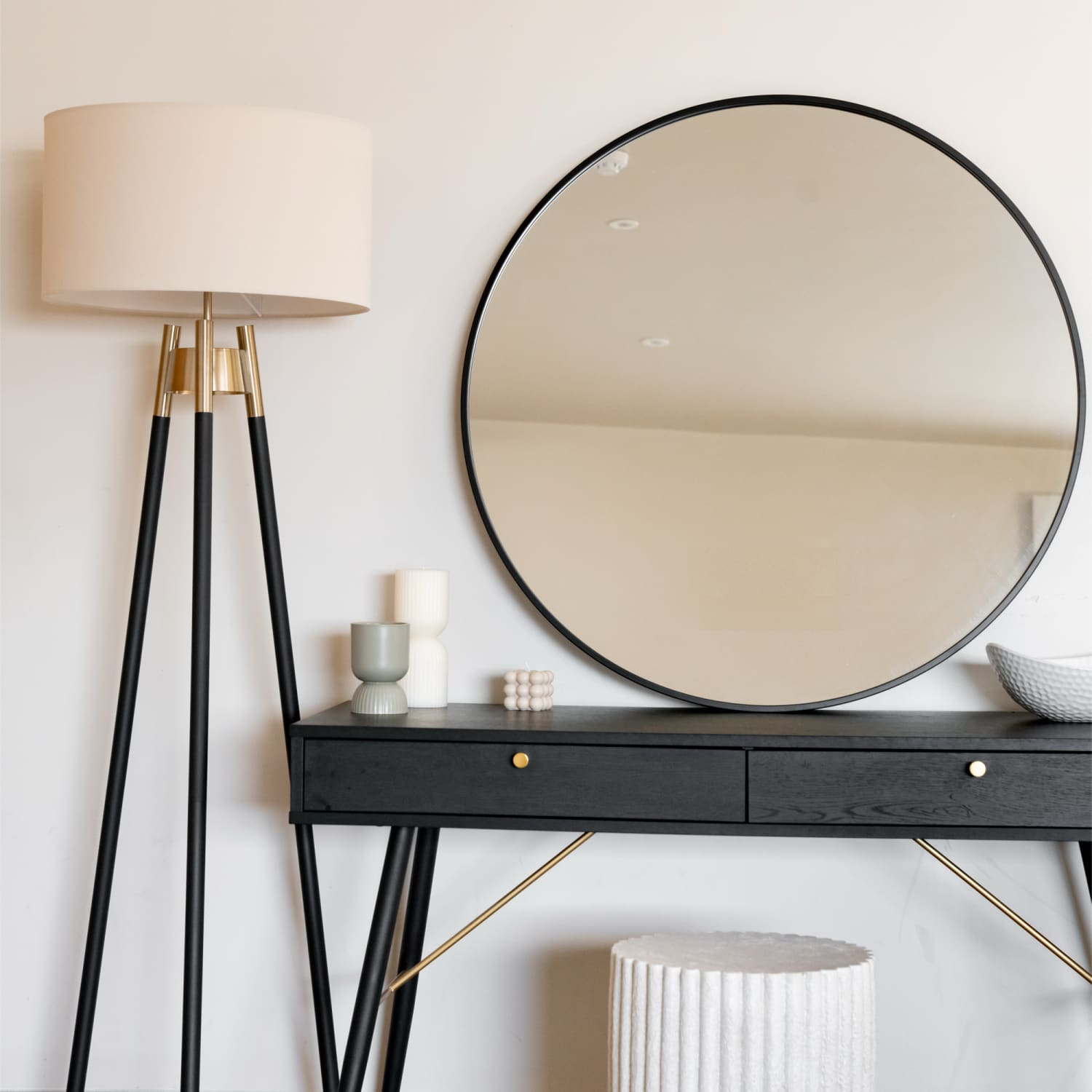 Rei - Large Round Black Metal Circle Mirror - 90cm x 90cm-4
